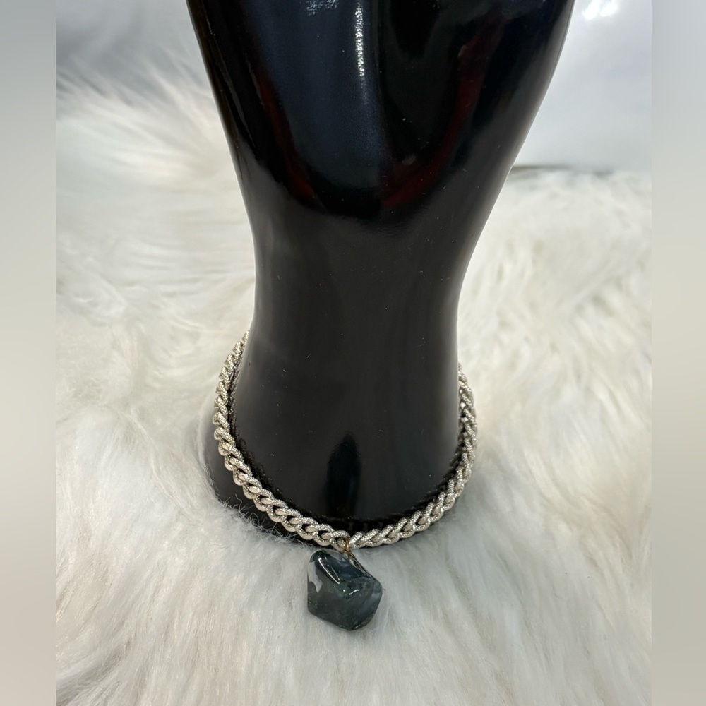 (162)Vintage Silver-Tone Rope Bracelet with Dark Green Stone Charm